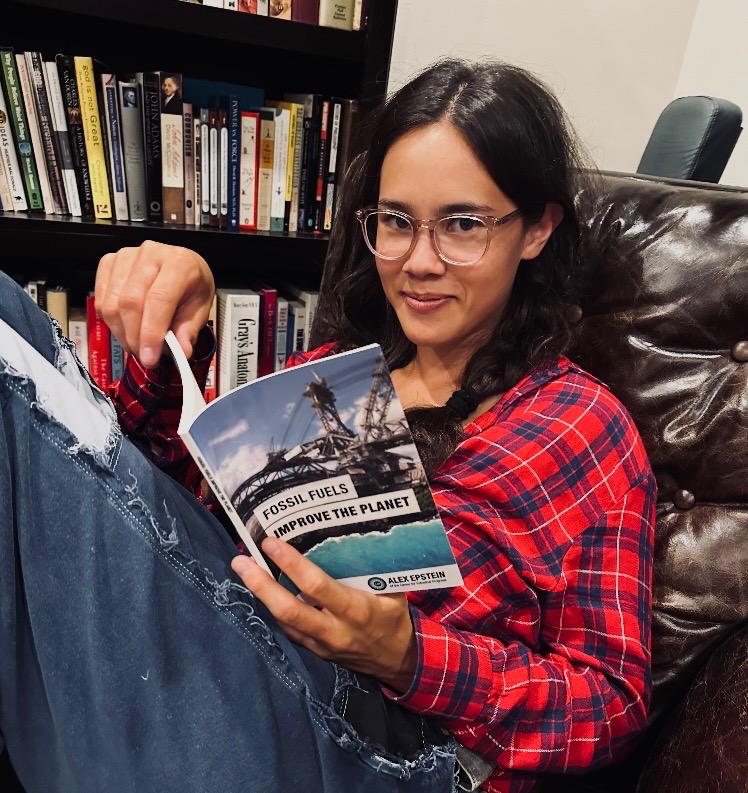 Headshot of Michelle Hung